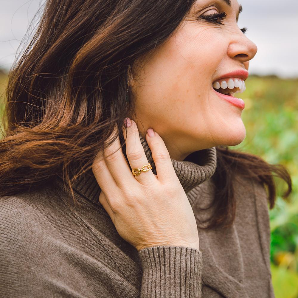 Ottilie-womens-adjustable-ring-interlocking-chunky-chain-detail-gold-jewellery